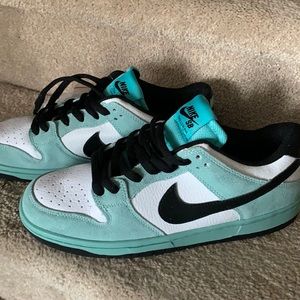 Nike Air Force sb in sea crystal. No box